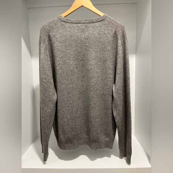 CLUB ROOM 2-Ply Cashmere V-Neck Sweater in Heather Gray Size XL - Picture 4 of 6